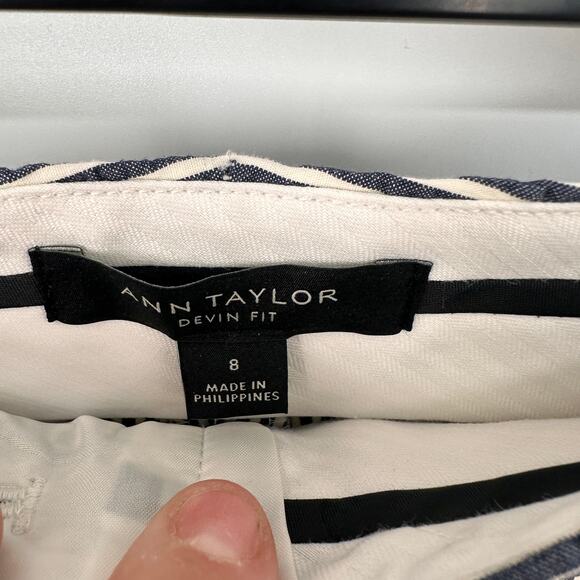 ANN TAYLOR NWT Devin Fit Blue White Seersucker Striped Pants // 8 - Picture 4 of 10